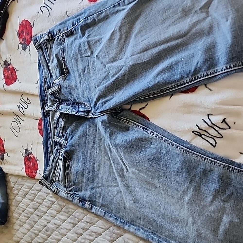 Jeans - Picture 2 of 3